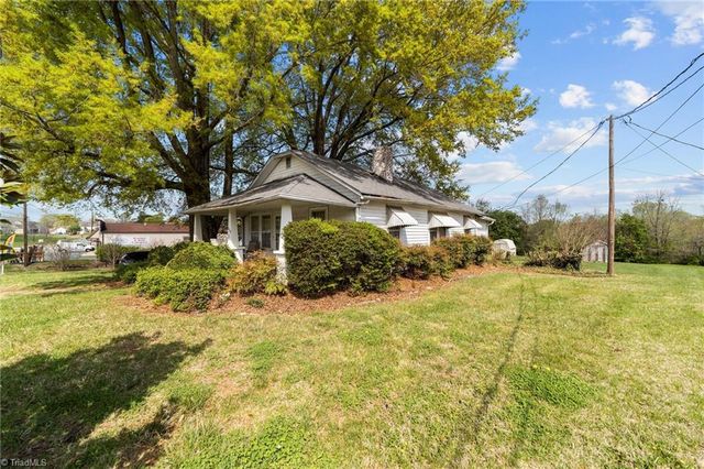 313 King Street, King, NC 27021