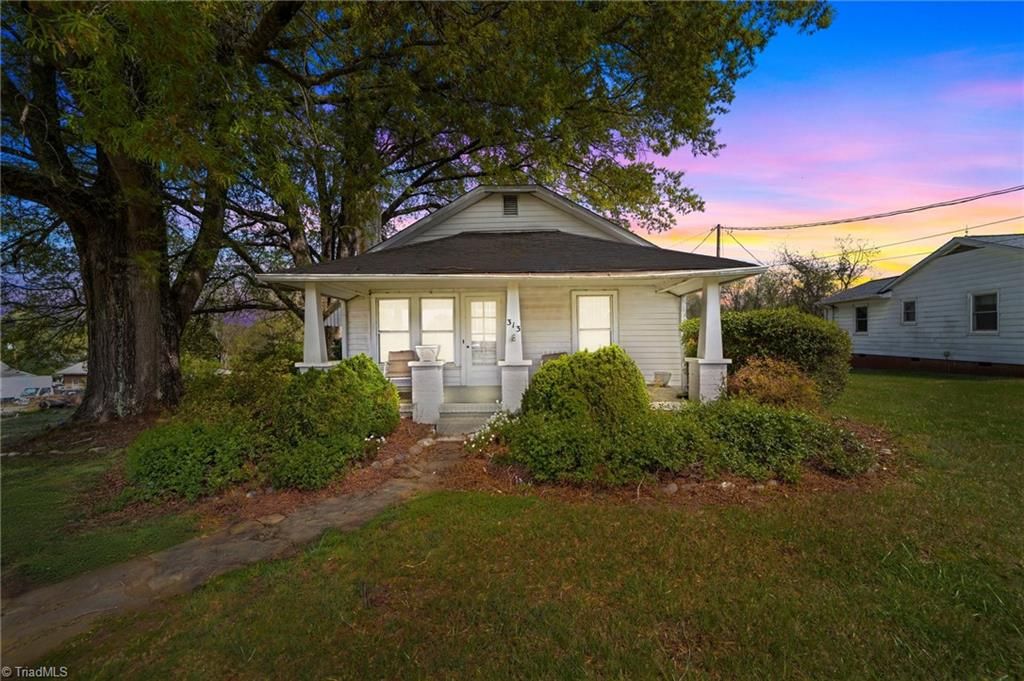 313 King Street, King, NC 27021