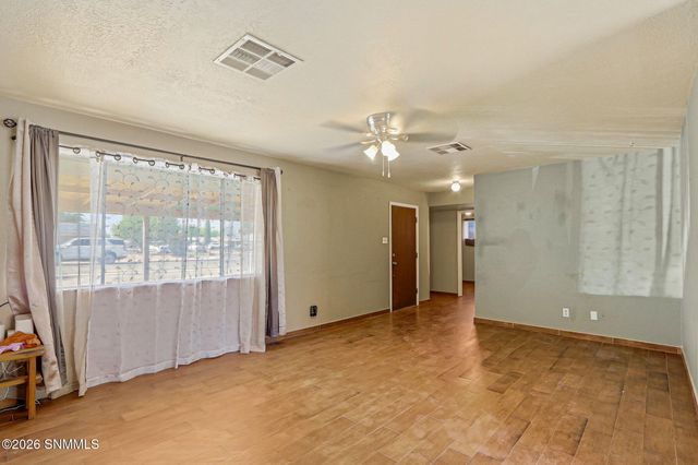 1950 Amy Place, Las Cruces, NM 88005