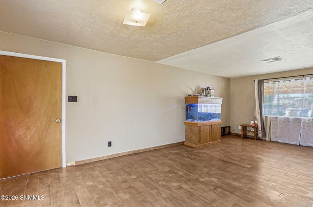 1950 Amy Place, Las Cruces, NM 88005