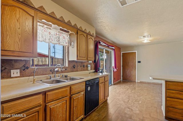 1950 Amy Place, Las Cruces, NM 88005