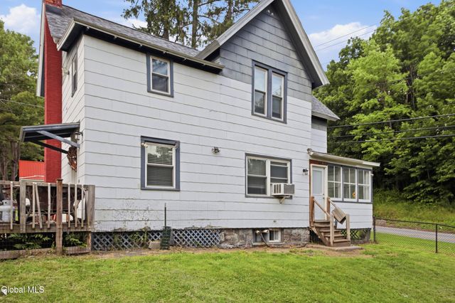 101 Knowlton Road, Fonda, NY 12068