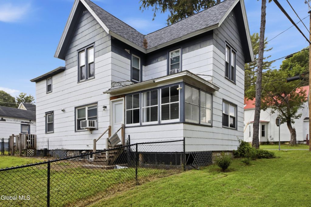 101 Knowlton Road, Fonda, NY 12068
