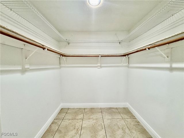 8505 Jenny Cae LN, North Fort Myers, FL 33903
