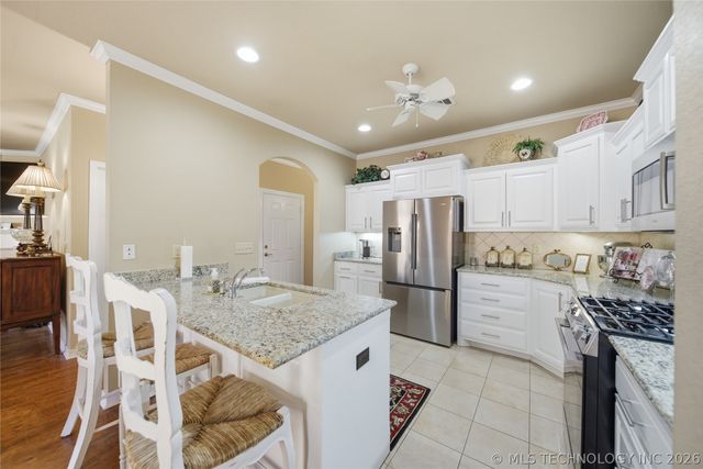 5010 W Birmingham Place, Broken Arrow, OK 74011