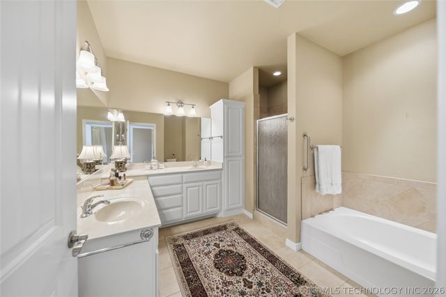 5010 W Birmingham Place, Broken Arrow, OK 74011