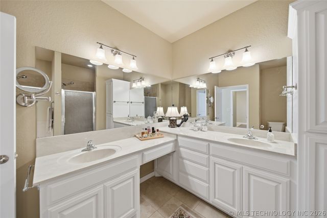 5010 W Birmingham Place, Broken Arrow, OK 74011