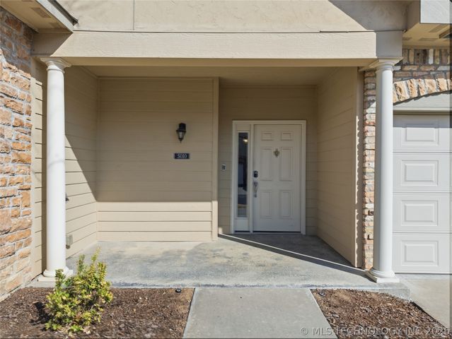 5010 W Birmingham Place, Broken Arrow, OK 74011