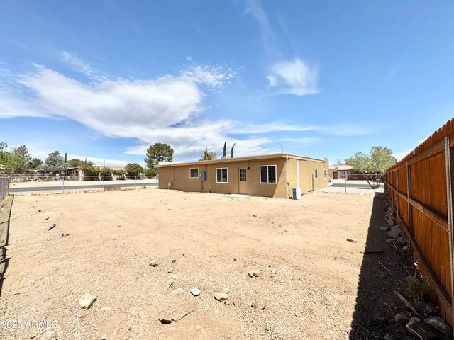 1136 MEADOWS Drive, Sierra Vista, AZ 85635