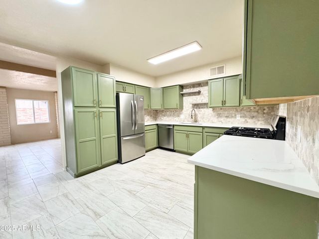 1136 MEADOWS Drive, Sierra Vista, AZ 85635