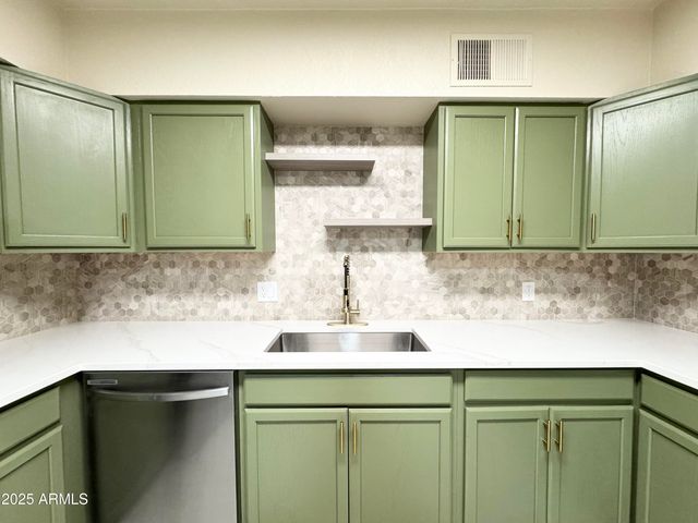 1136 MEADOWS Drive, Sierra Vista, AZ 85635