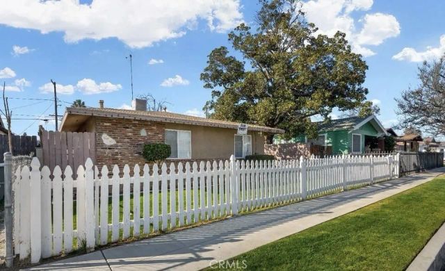 313 F, Bakersfield, CA 93304