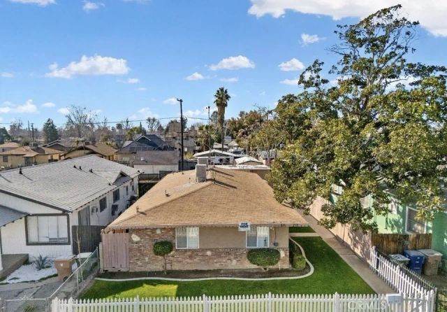 313 F, Bakersfield, CA 93304