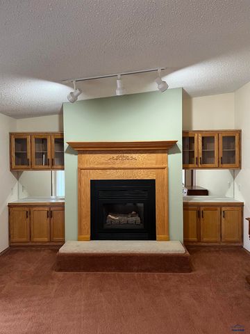 5400 WINDMERE WAY, Rapid City, SD 57703