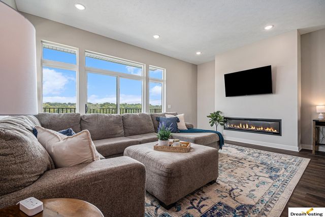 636 N 46th Street, Omaha, NE 68132