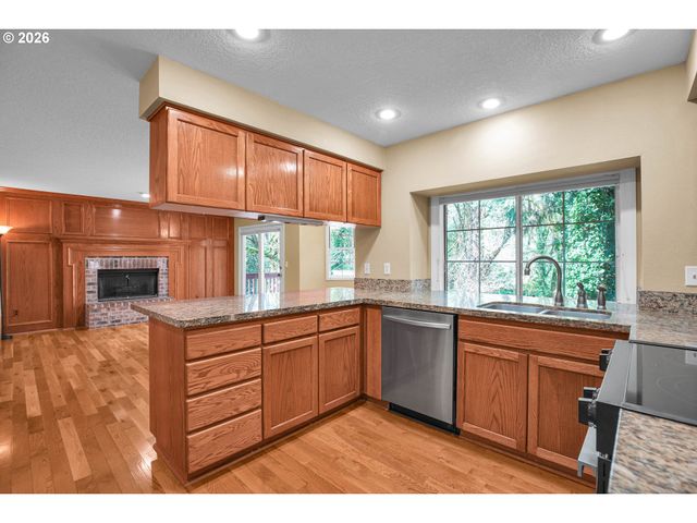 14300 SHERBROOK Pl, Lake Oswego, OR 97035