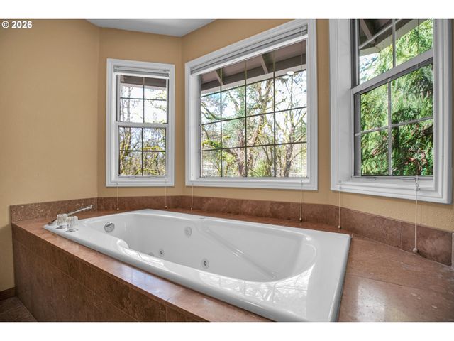 14300 SHERBROOK Pl, Lake Oswego, OR 97035