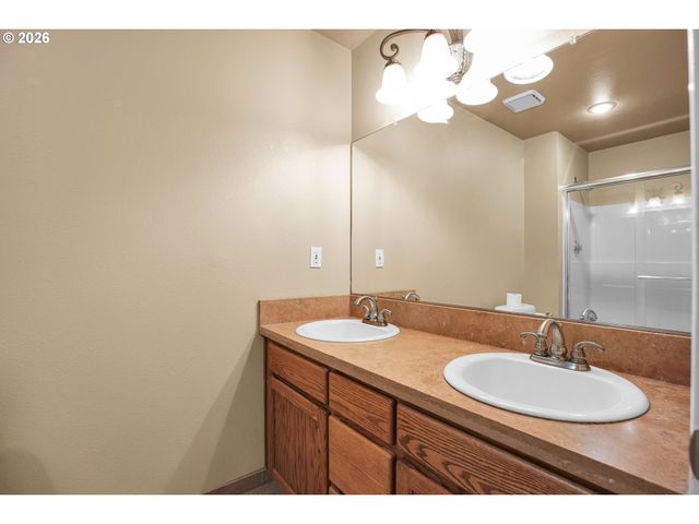 14300 SHERBROOK Pl, Lake Oswego, OR 97035