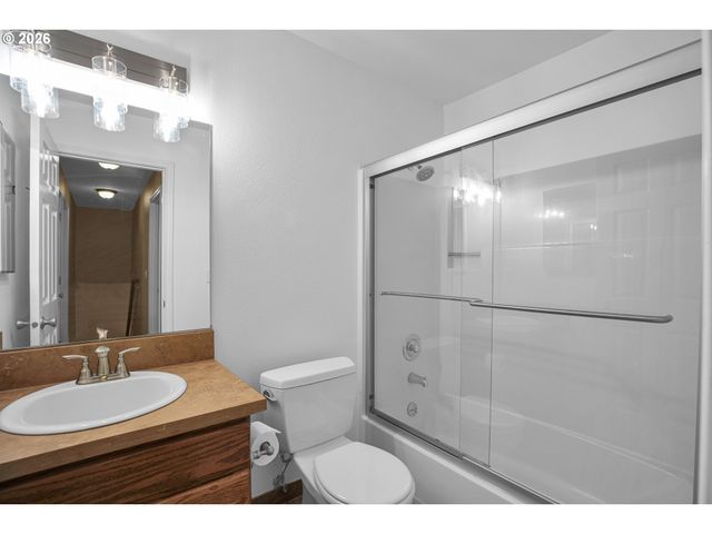 14300 SHERBROOK Pl, Lake Oswego, OR 97035