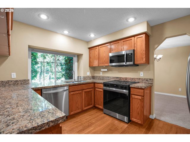 14300 SHERBROOK Pl, Lake Oswego, OR 97035