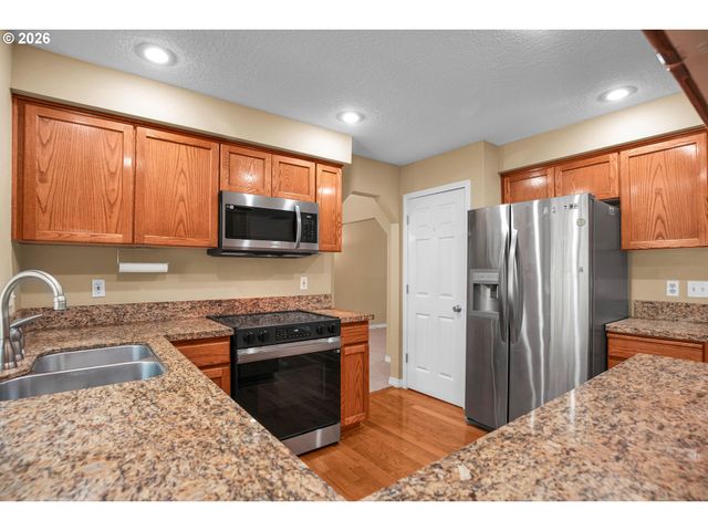 14300 SHERBROOK Pl, Lake Oswego, OR 97035