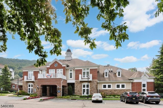 1118 Warrens Way, Wanaque Boro, NJ 07465