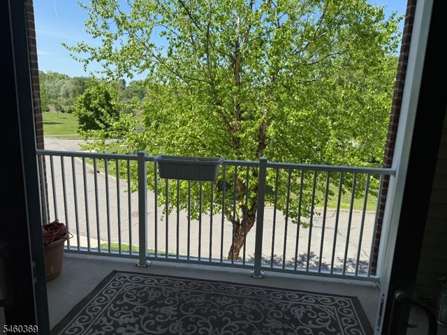 1118 Warrens Way, Wanaque Boro, NJ 07465