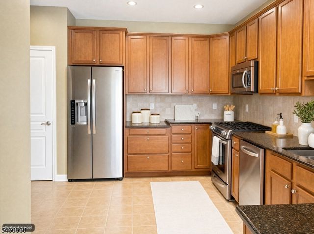 1118 Warrens Way, Wanaque Boro, NJ 07465