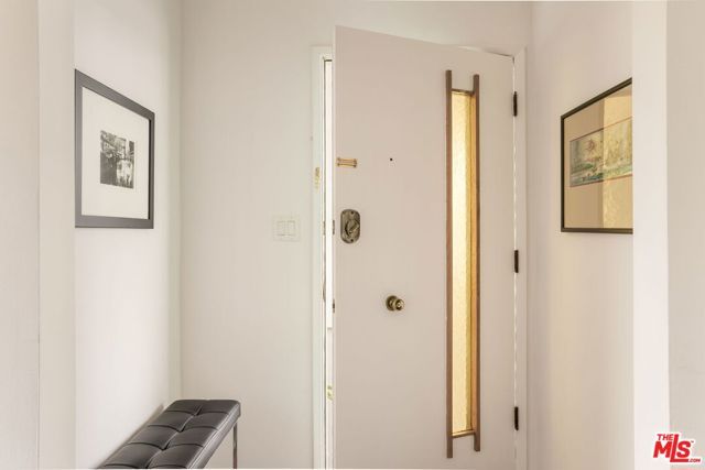 4343 Finley Avenue 28, Los Angeles, CA 90027
