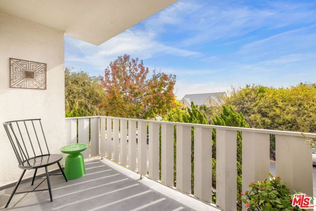 4343 Finley Avenue 28, Los Angeles, CA 90027