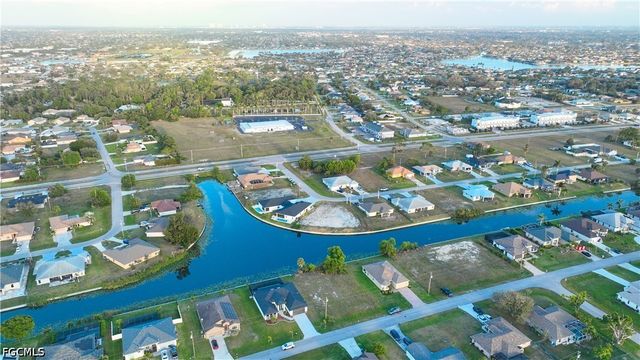 817 SW 8th ST, Cape Coral, FL 33991