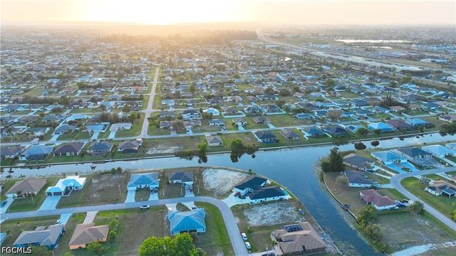 817 SW 8th ST, Cape Coral, FL 33991