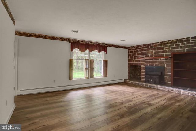 3501 COLONIAL RD, Dover, PA 17315