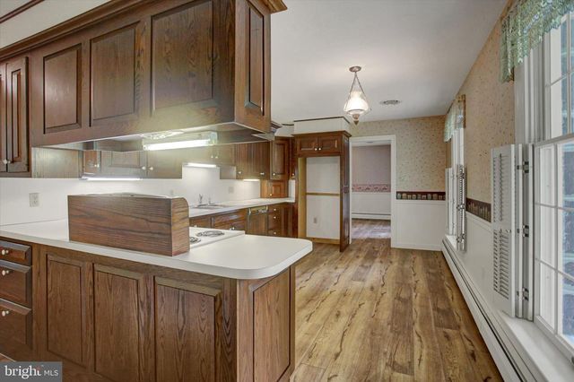 3501 COLONIAL RD, Dover, PA 17315