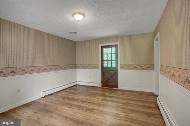 3501 COLONIAL RD, Dover, PA 17315
