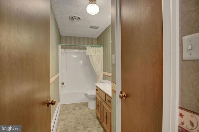 3501 COLONIAL RD, Dover, PA 17315