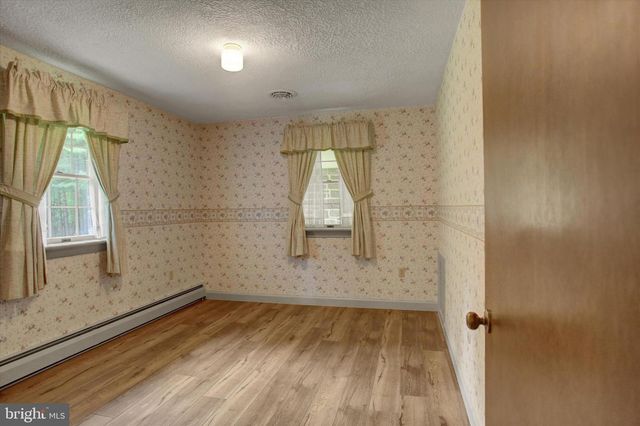 3501 COLONIAL RD, Dover, PA 17315