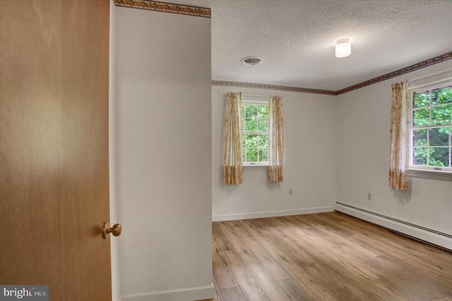3501 COLONIAL RD, Dover, PA 17315