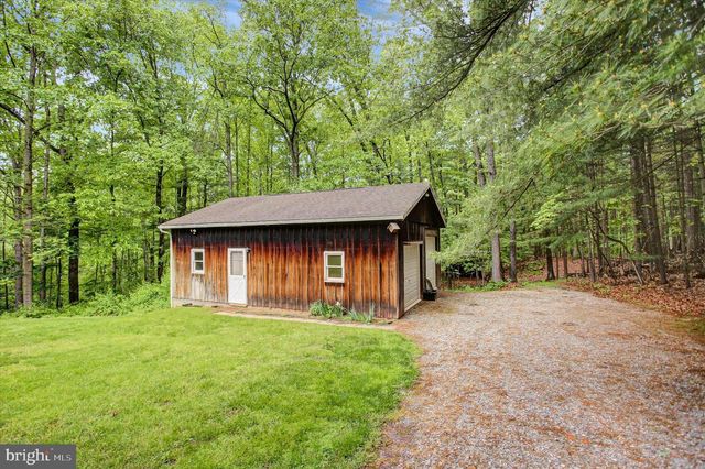 3501 COLONIAL RD, Dover, PA 17315
