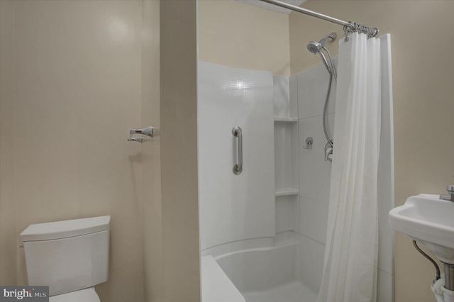3501 COLONIAL RD, Dover, PA 17315