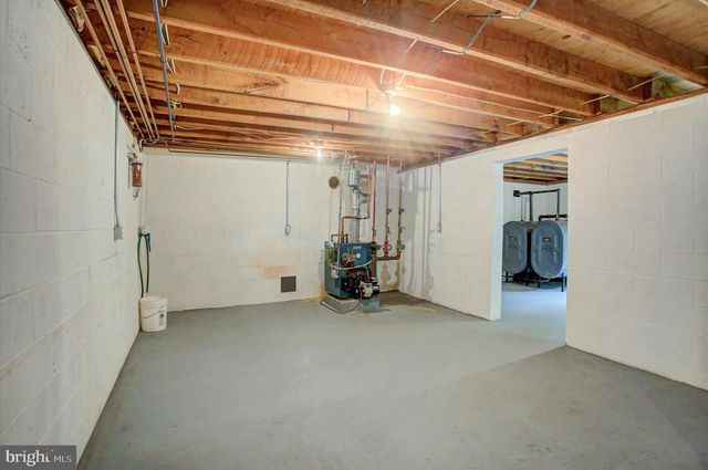 3501 COLONIAL RD, Dover, PA 17315
