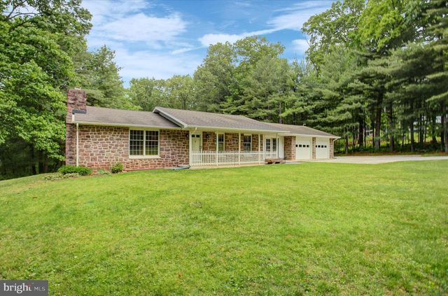 3501 COLONIAL RD, Dover, PA 17315