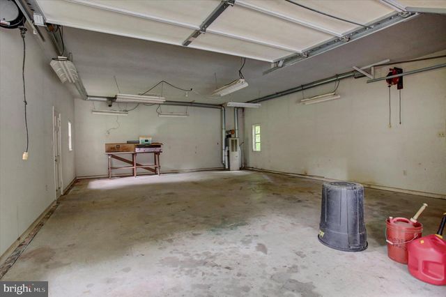 3501 COLONIAL RD, Dover, PA 17315