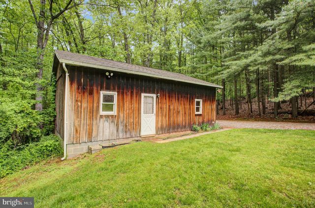 3501 COLONIAL RD, Dover, PA 17315
