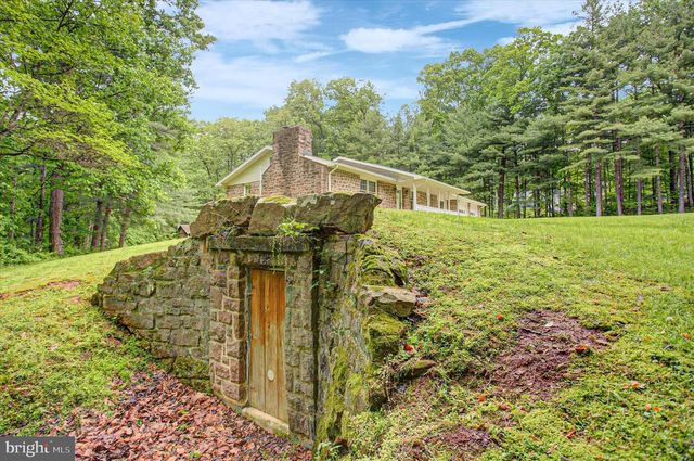 3501 COLONIAL RD, Dover, PA 17315