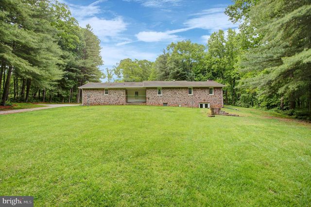 3501 COLONIAL RD, Dover, PA 17315