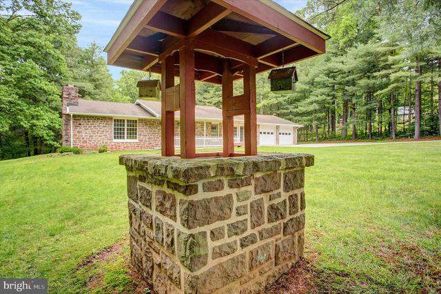3501 COLONIAL RD, Dover, PA 17315