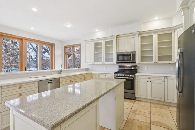 N4371 County Road V, Poynette, WI 53955