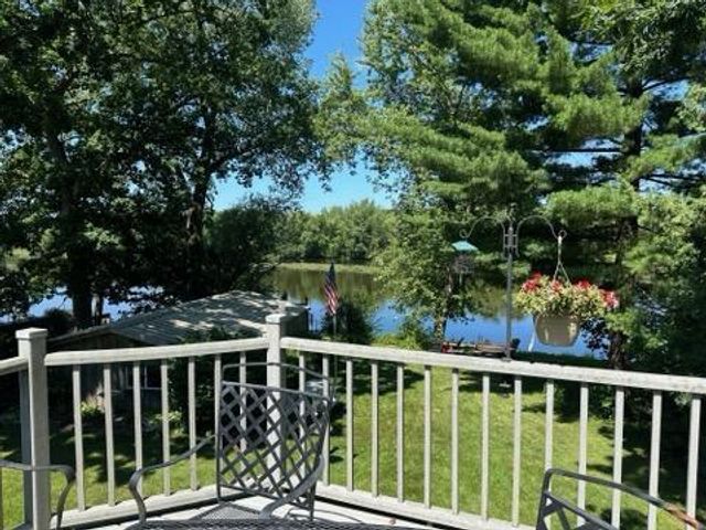 N4371 County Road V, Poynette, WI 53955