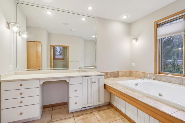 N4371 County Road V, Poynette, WI 53955